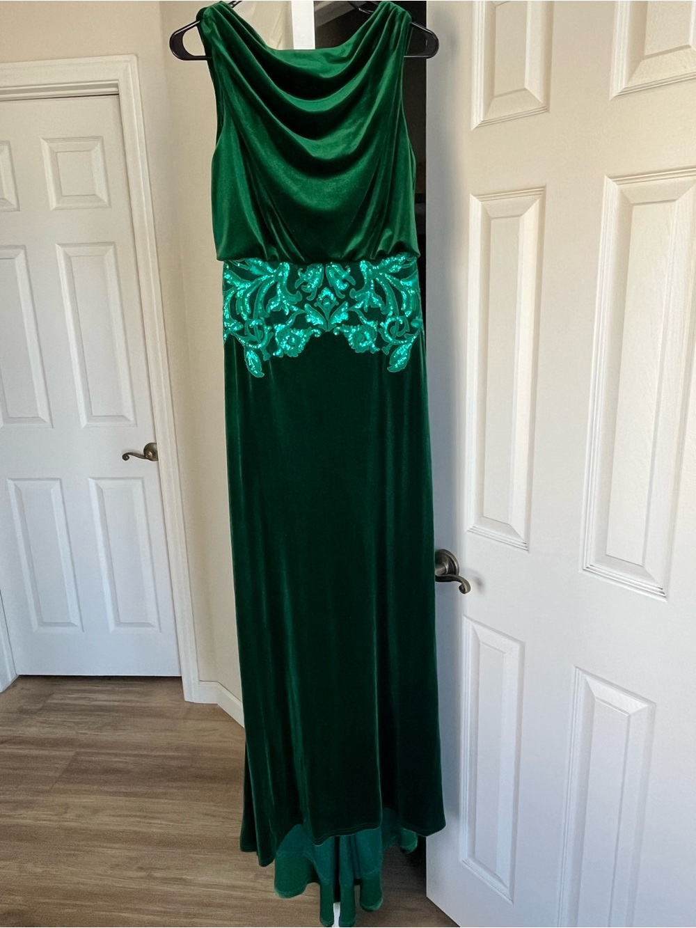 Tadashi Shoji Emerald Green Velvet Evening Dress with Sequin Waistband